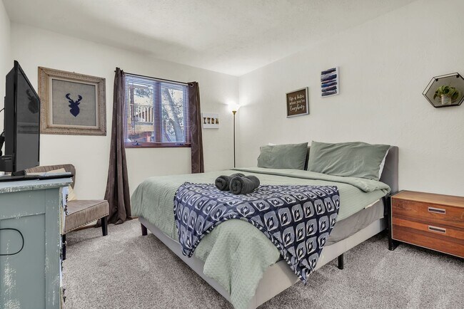 Building Photo - Available for $1,950/month unfurnished or $2,050/month furnished.