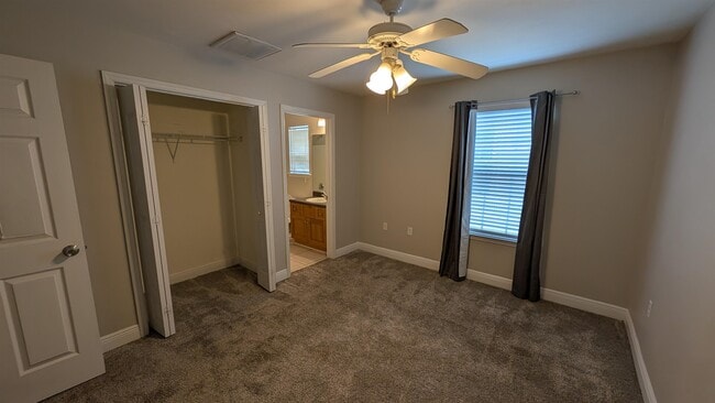 Building Photo - 3376 Sawtooth Dr