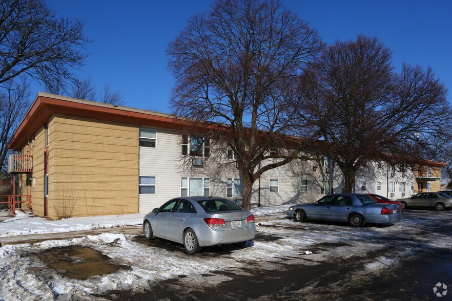 Madison Mayfair Apartments 1010 N Mayfair Ave Madison WI 53714