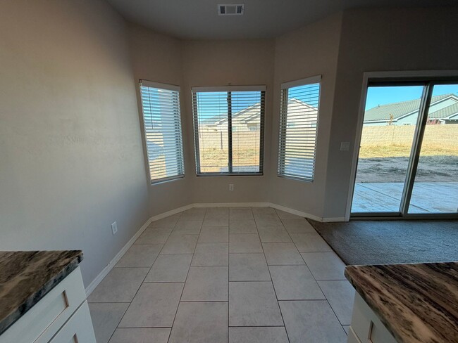 Building Photo - 1436 Champagne Blvd