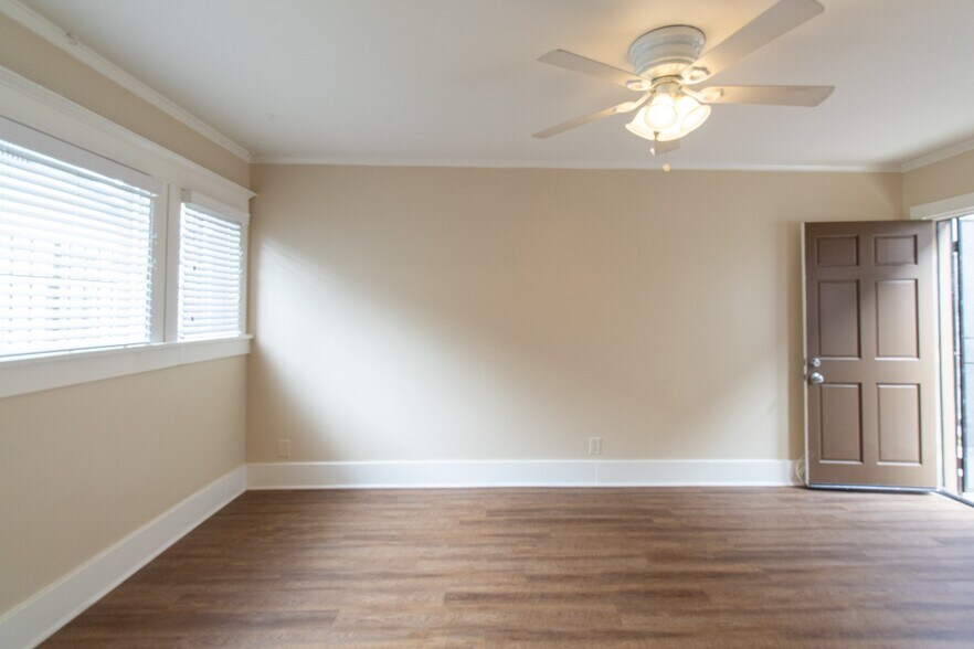 Primary Photo - 1460 Gaviota Ave