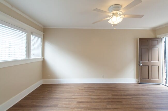 Building Photo - 1460 Gaviota Ave