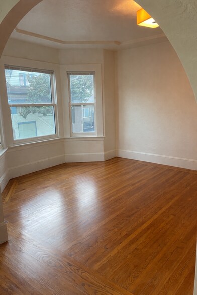 Building Photo - 244 30th St