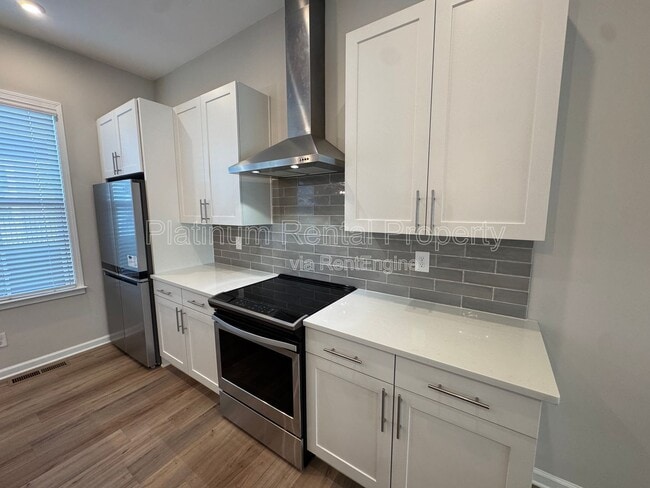 Building Photo - 137 Pacer Pl