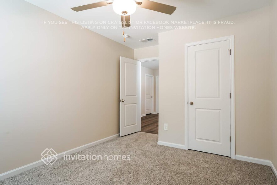 Building Photo - 950 Greenville Wy