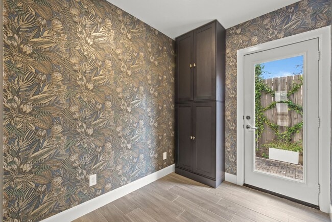Building Photo - Modern Three-Story Home in Timbergrove Yards