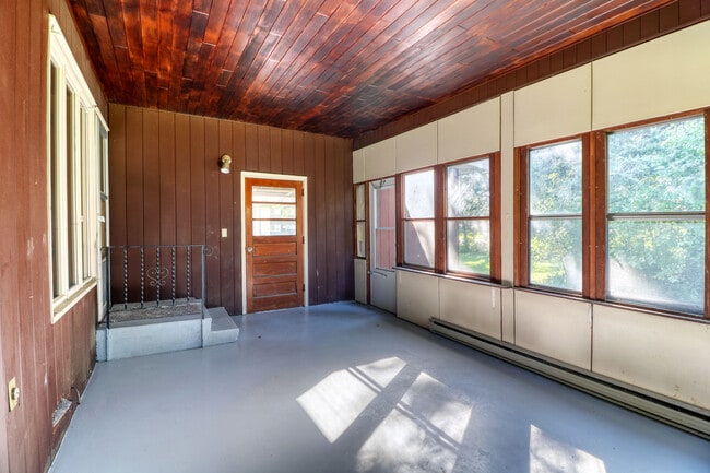 Building Photo - 1817 14th St S