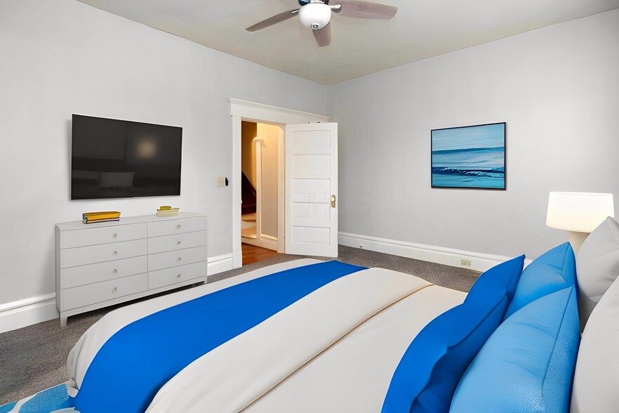 Building Photo - 239 W 1st Ave