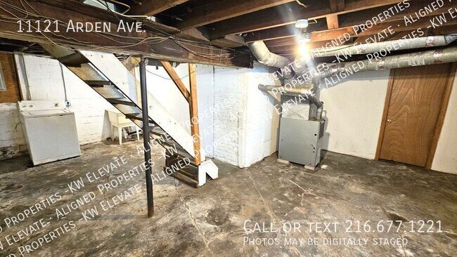 Building Photo - 11121 Arden Ave