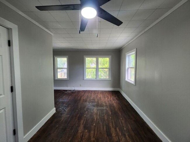 Building Photo - Secure This Newly Remodeled 4 Bedroom 2 Ba...