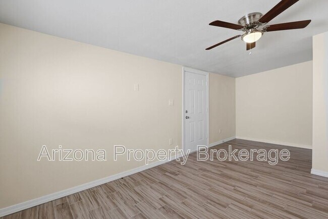 Building Photo - 805 E Turney Ave