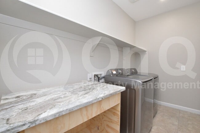 Building Photo - 36604 N Asturian Vly Wy