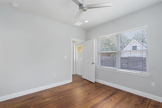 Building Photo - 1102 Woodland Ave