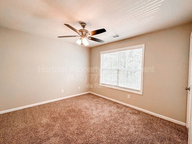 Building Photo - 3230 Century Dr