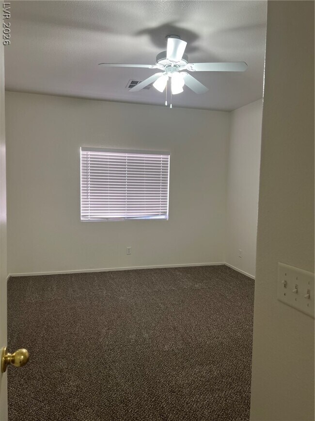 Building Photo - 6273 Highland Gardens Dr