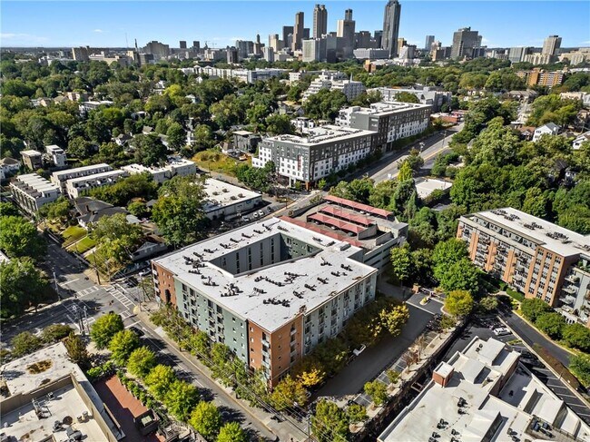 Building Photo - 620 Glen Iris Dr NE