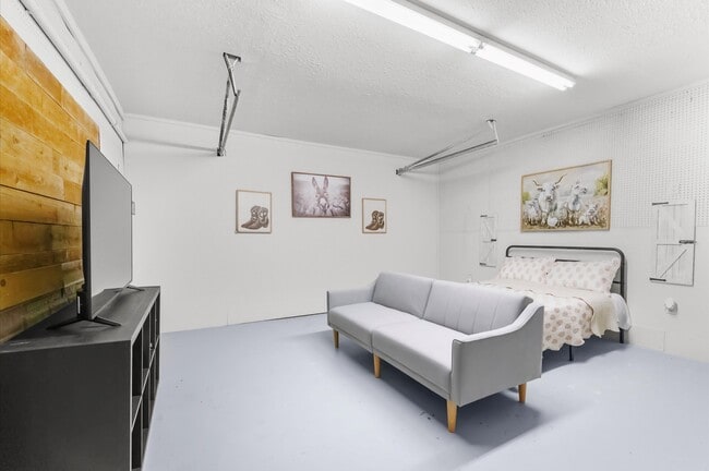 Building Photo - 1106 Oriole Ln