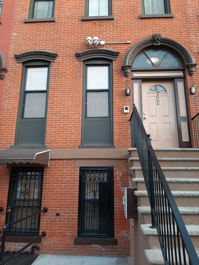 Building Photo - 800 Ocean Ave