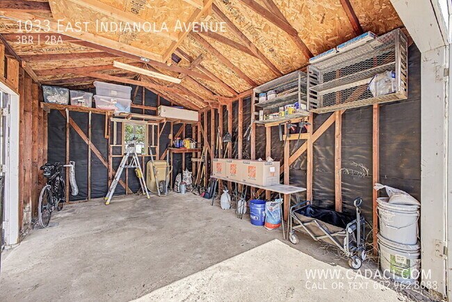 Building Photo - 1033 E Indianola Ave