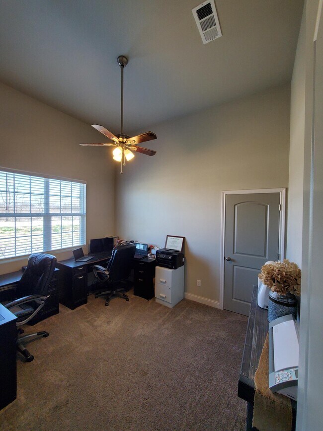 Building Photo - 7101 Kc Ranch Ct