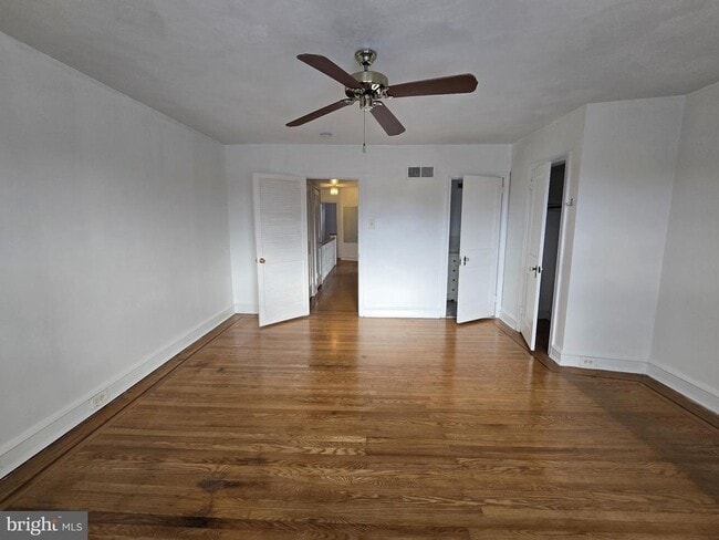 Building Photo - 831 Fanshawe St