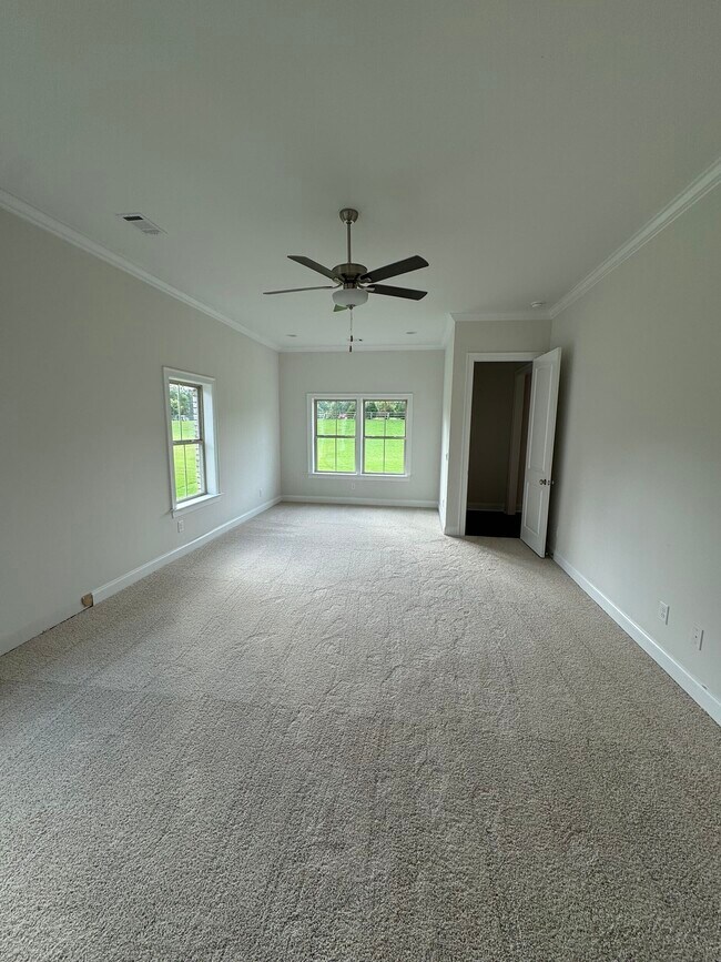 Building Photo - 432 Setter Trail