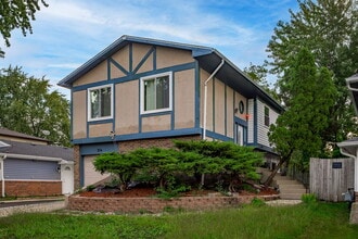 Building Photo - 214 Far Hills Dr