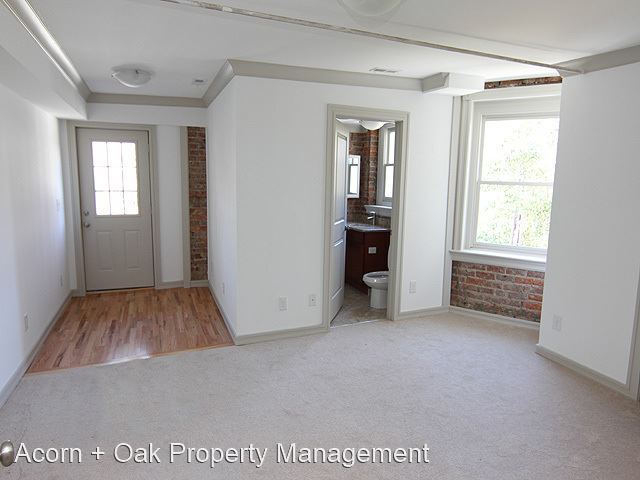 Building Photo - 916 W Trinity Ave