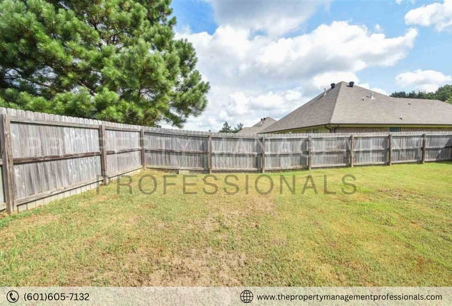 Building Photo - A wonderful home full of character!