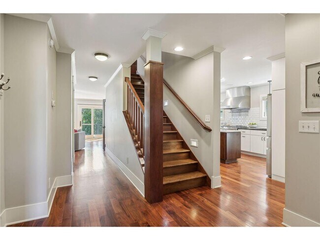 Building Photo - 4015 Wood End Dr