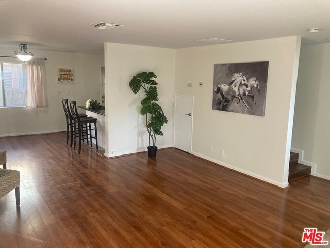 Building Photo - 20258 Cohasset St