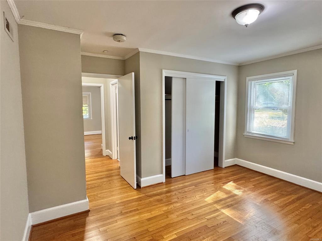 Building Photo - 929 Parkwood Dr