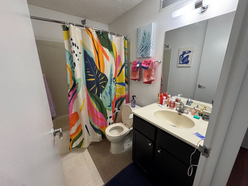 Building Photo - 625 W Madison St