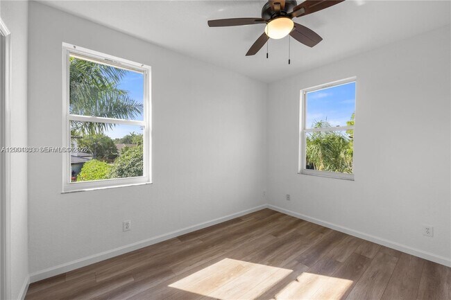 Building Photo - 16449 SW 84th Pl