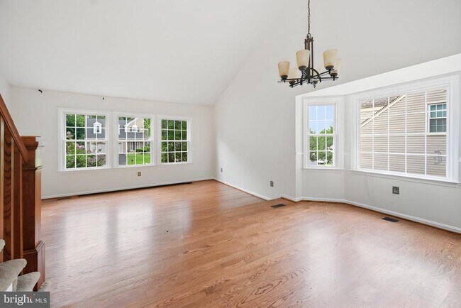 Building Photo - 10212 Winged Elm Cir