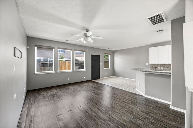 Building Photo - 12427 Oriole Lake Way