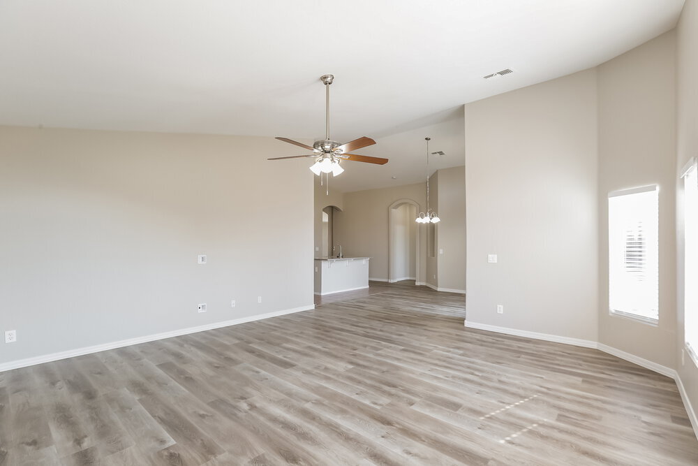 Building Photo - 1105 E Blackhawk Dr