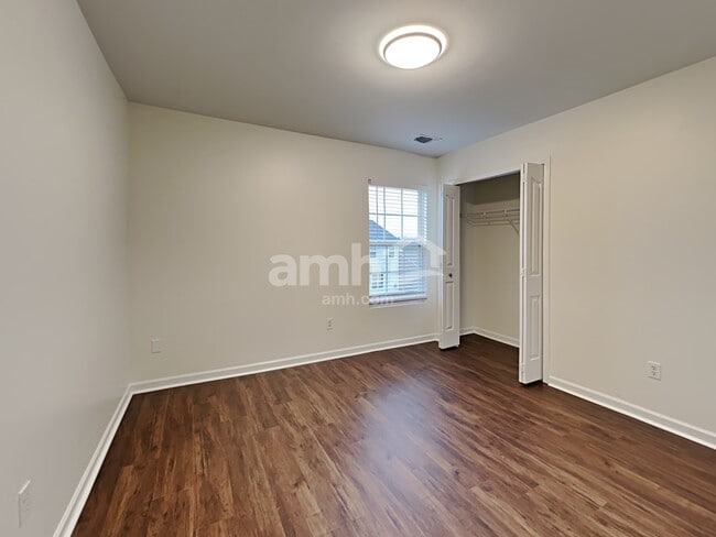 Building Photo - 30 Riverbed Dr