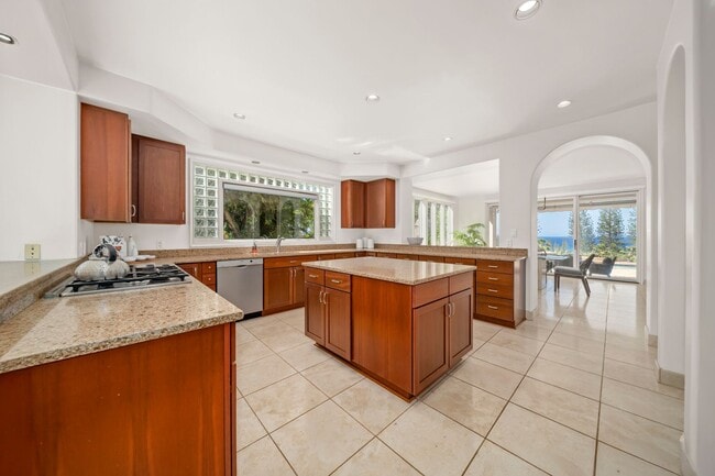 Building Photo - Luxury 3BR Kapalua Estate | Solar-Powered with Pool, Spa & Ocean Views