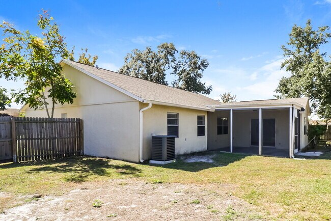 Building Photo - 7964 Putnam Cir