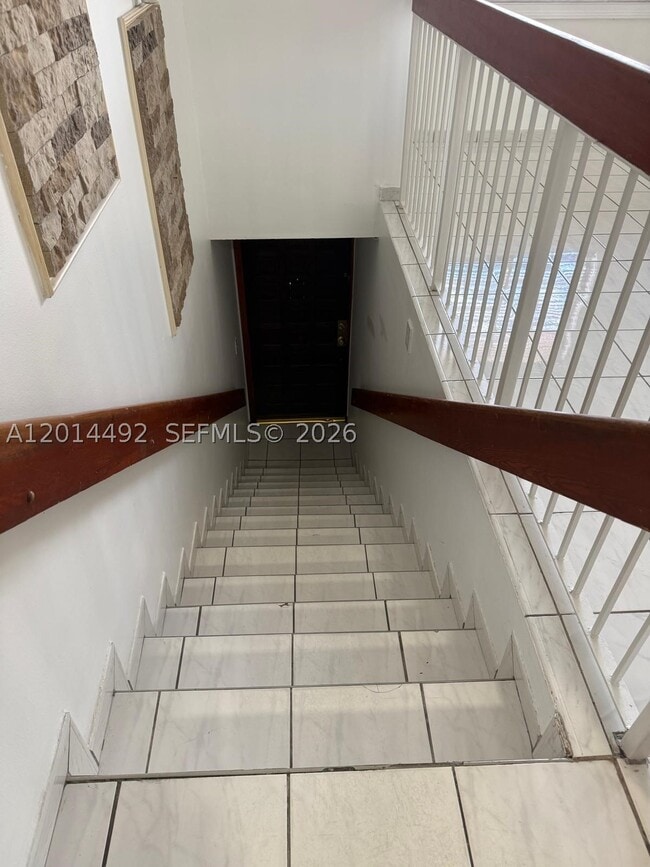 Building Photo - 2212 W 74th St