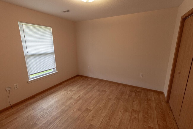 Building Photo - 1540 Florence Dr