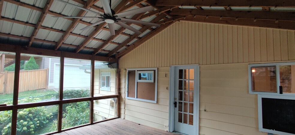 Building Photo - 306 53rd Ave N