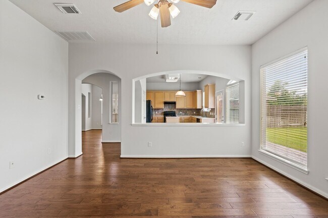 Building Photo - 4030 Chestnut Bend