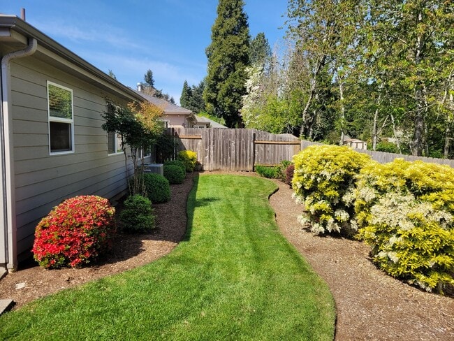 Building Photo - Freshly Remodeled Single-Level Home