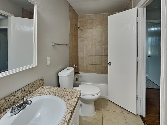 Building Photo - 3914 Ridge Canyon Rd