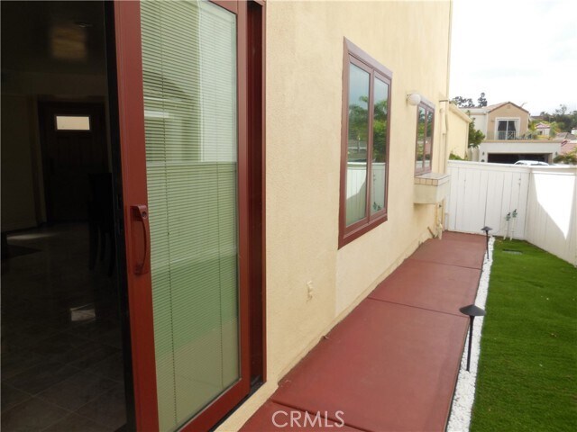 Building Photo - 644 Via Umbroso