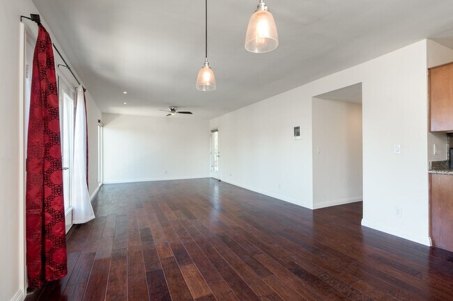 Building Photo - 4093 1st St