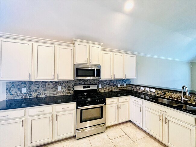 Building Photo - 6838 Pear Point Ln