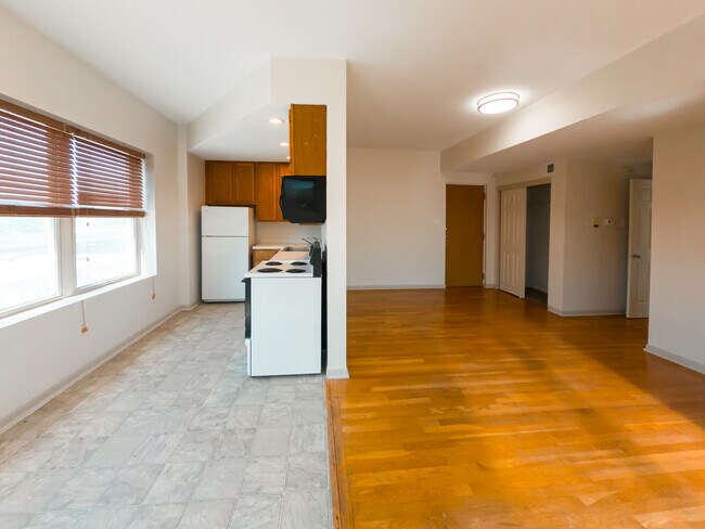 Building Photo - Madison Apartments